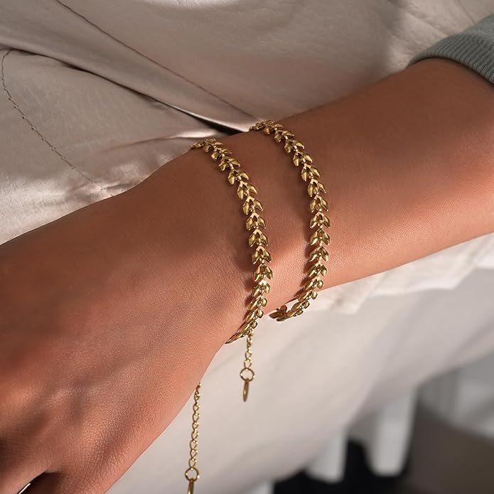 14K Gold Arrow Pattern Bracelet