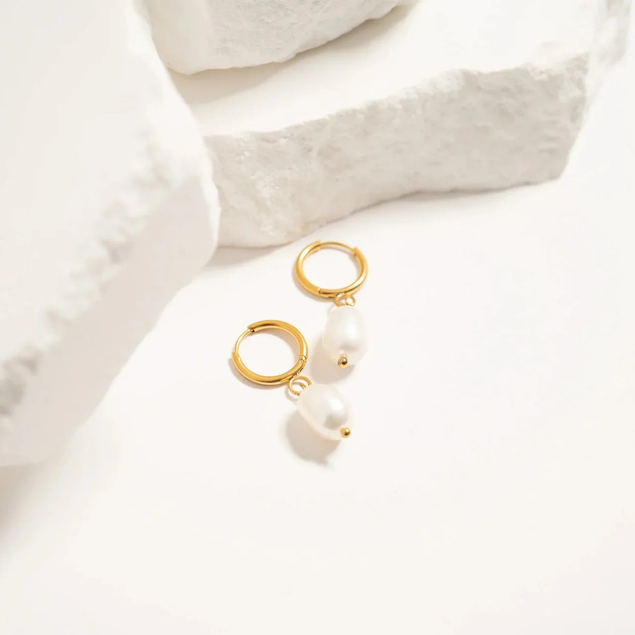 Huggie Hoop with Freshwater Pearl Earring